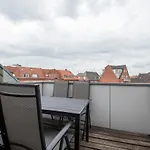 Stylish Two Floor Deluxe - 2 Bedroom Διαμέρισμα *