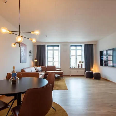 Stylish Two Floor Deluxe - 2 Bedroom Apartmán