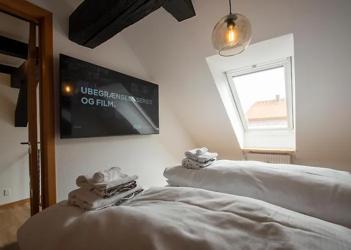 Stylish Two Floor Deluxe - 2 Bedroom Appartamento *