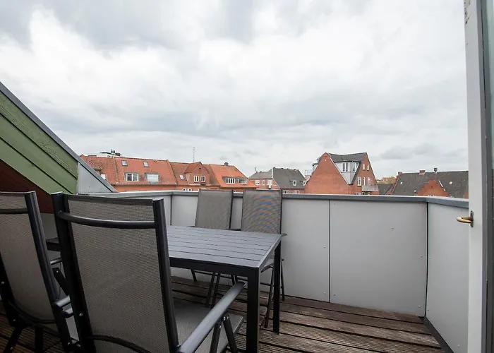 Stylish Two Floor Deluxe - 2 Bedroom Appartamento *