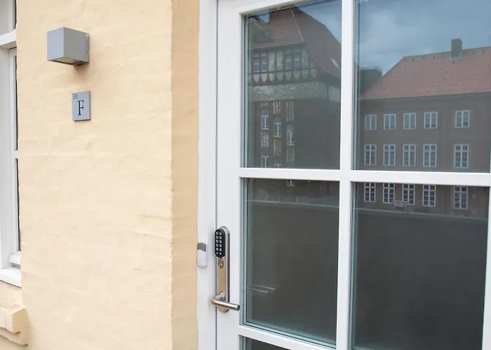 Stylish Two Floor Deluxe - 2 Bedroom